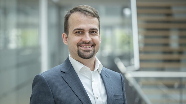 Dr.-Ing. Alexander Gatej - Vanturious